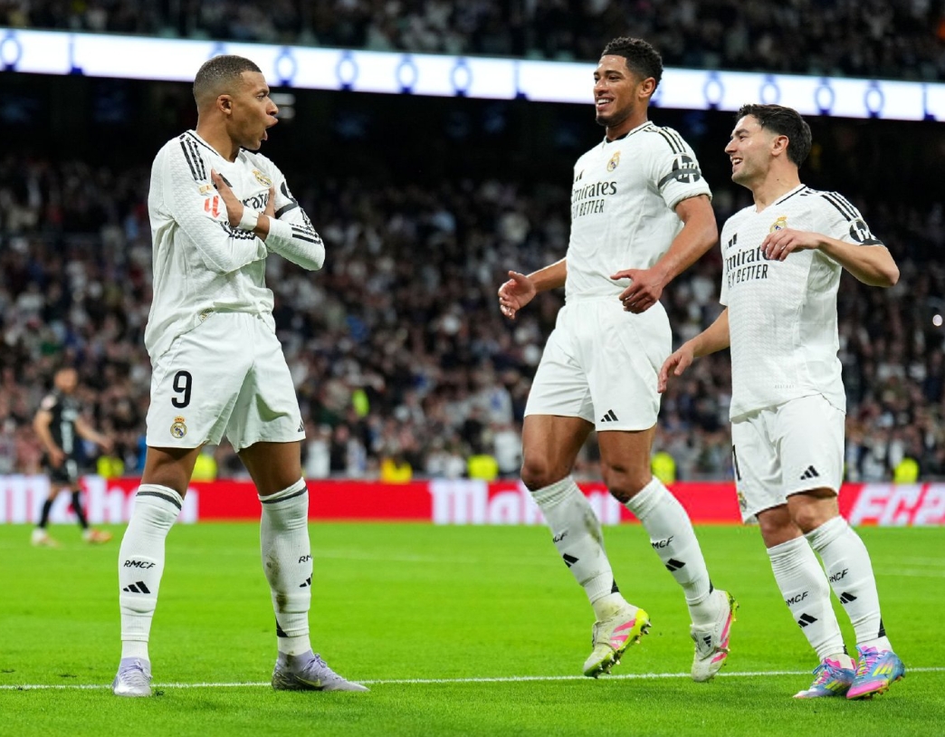 本菲卡险胜皇马,梅西梅开二度足总杯的简单介绍 本菲卡险胜皇马,梅西梅开二度足总杯的简单介绍