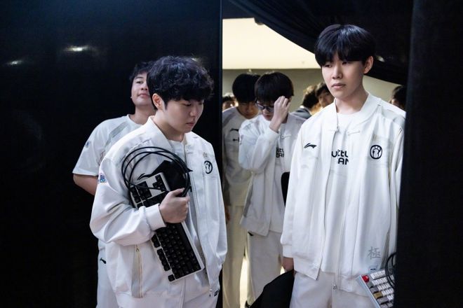 开云体育在线-IG险胜BLG，Zeus团战一打五八强赛3:2（首尔）