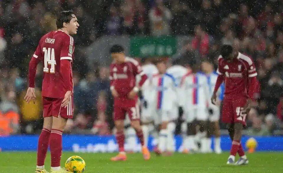 利物浦主场失利,冠军梦遭打击 利物浦主场失利,冠军梦遭打击